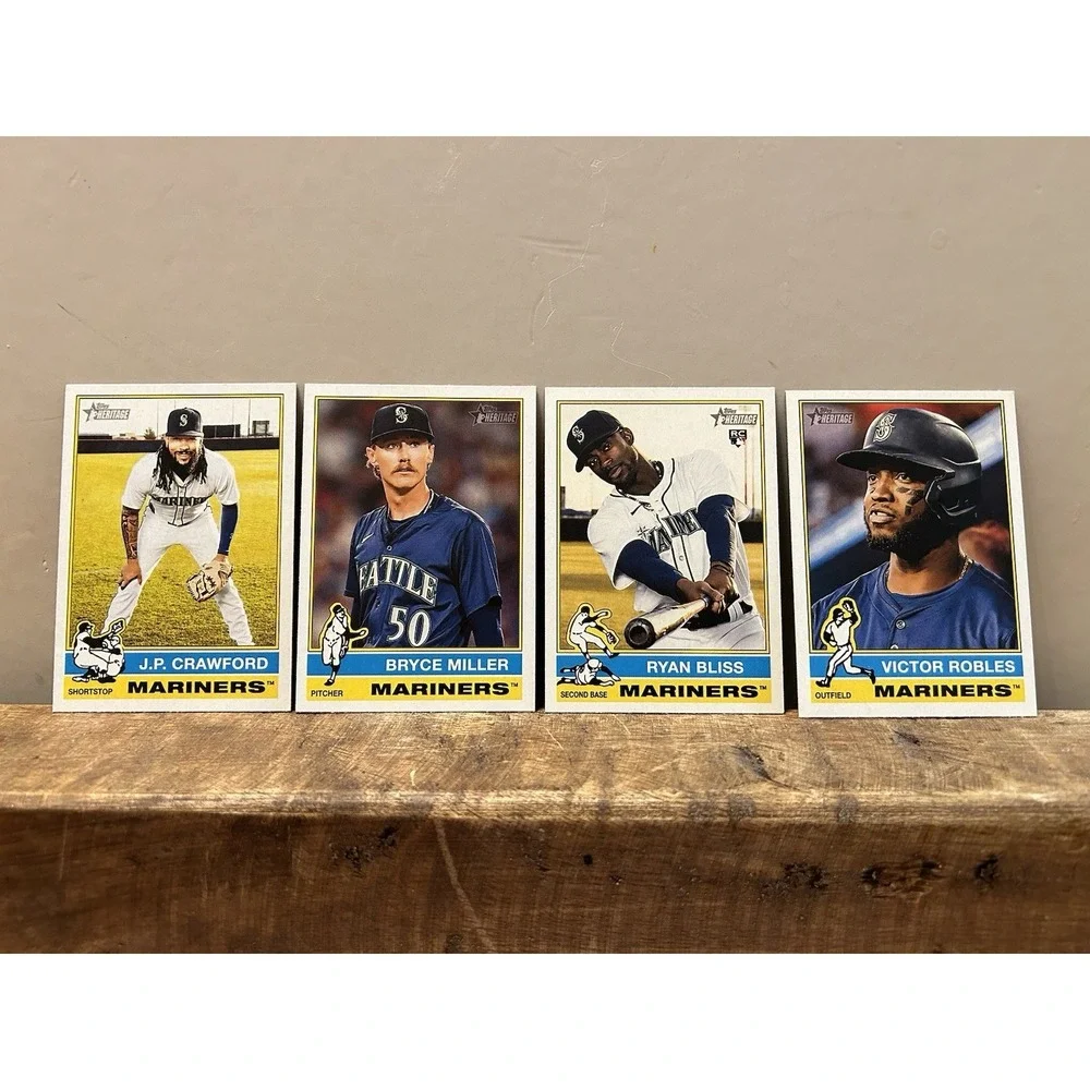 2025 Topps Heritage - Seattle Mariners 4 Pack #16 #107 #171‎ #268